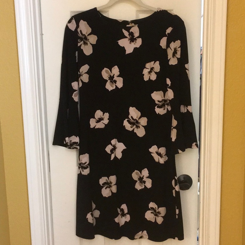 Tommy Hilfiger Black and Tan A-line Dress with Bell Sleeves